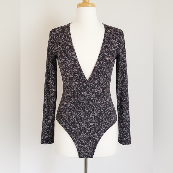 Express One Eleven Deep V-Neck Thong Bodysuit Women's Floral Printed NWOT Large - Picture 1 of 8